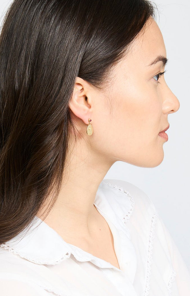 Boucles d’oreilles – Acier inoxydable & rubis – Doré & fuchsia