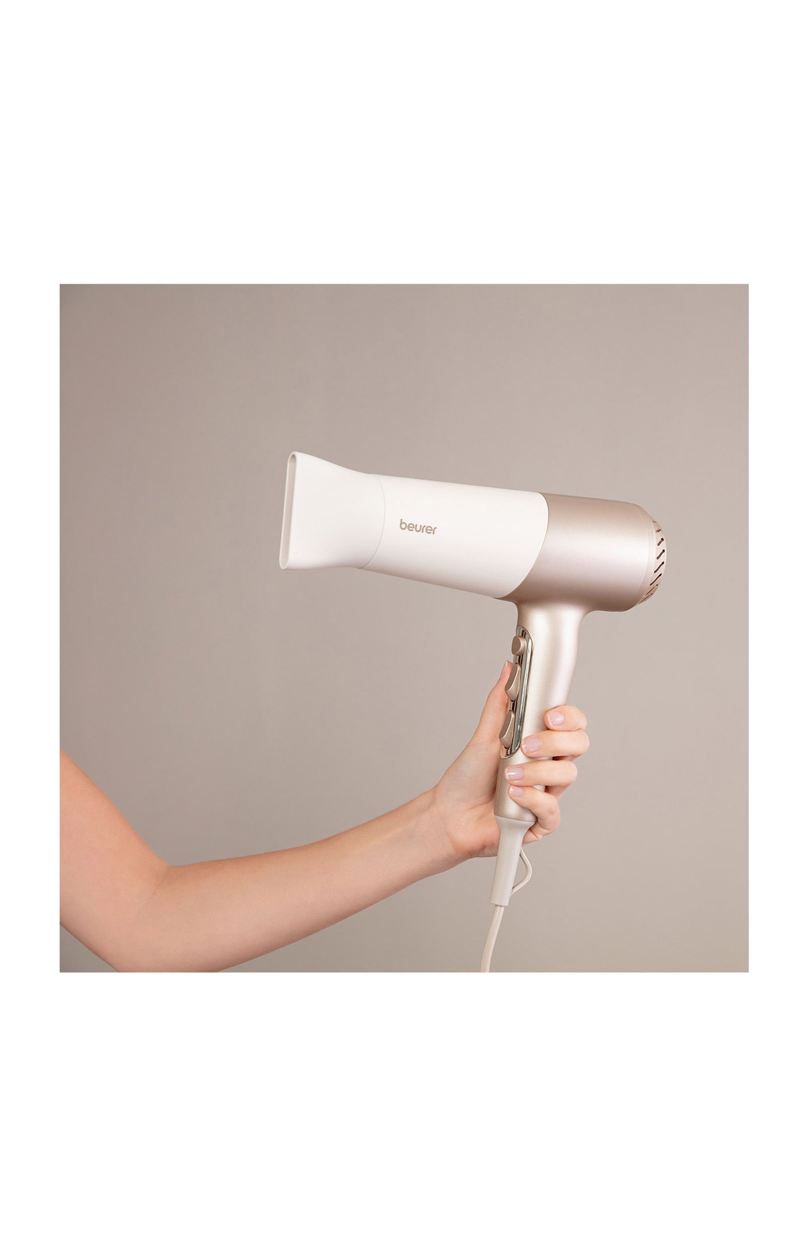Sèche-cheveux - Fonction ionique - 2200 watt