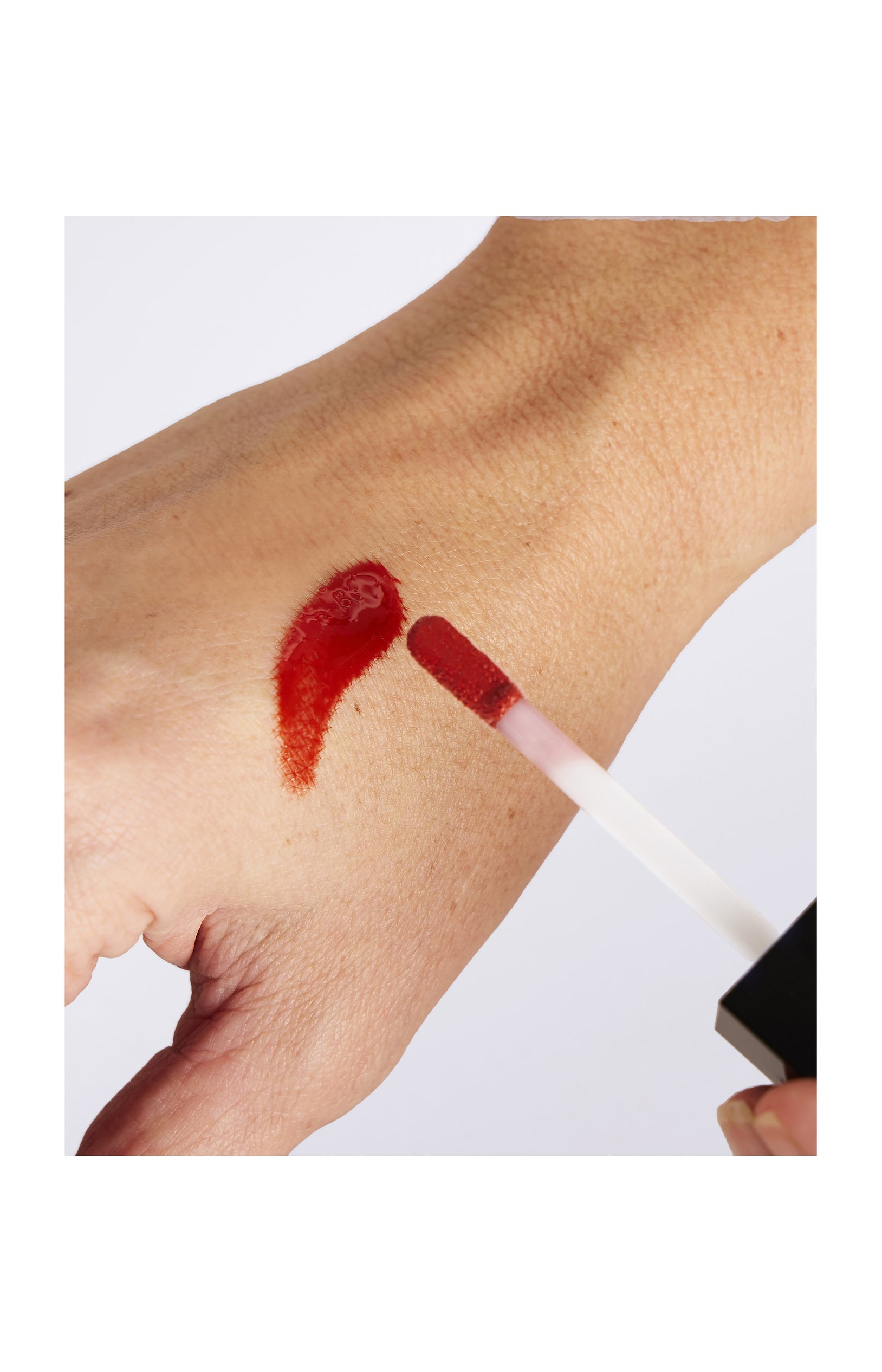 Huile à lèvres réparatrice teintée - 4,5 ml