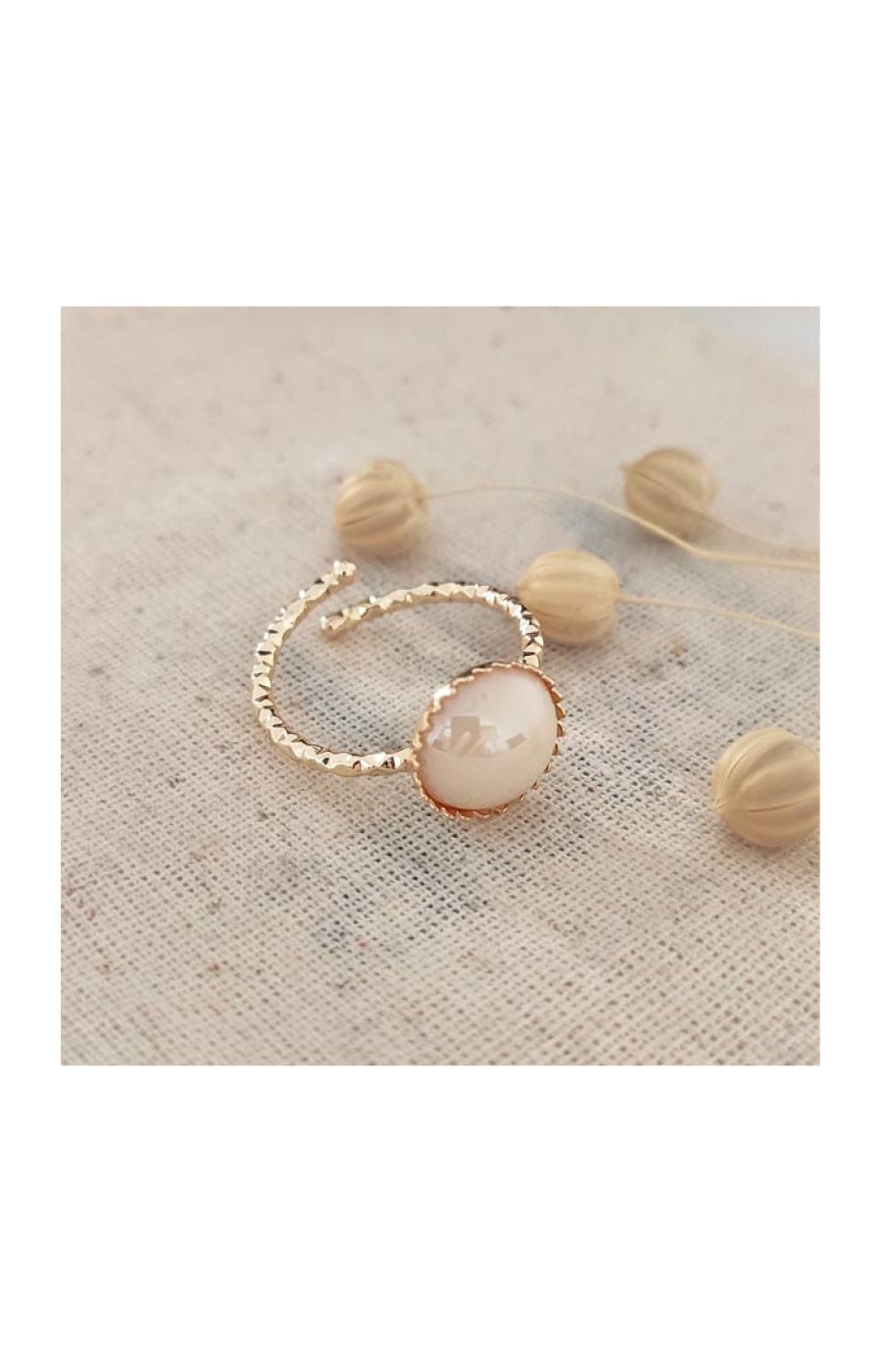 Bague fine ajustable Laiton plaqué or pierre synthétique