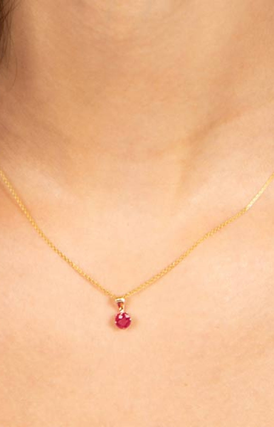 Pendentif Puce - Or jaune 375/1000 & rubis