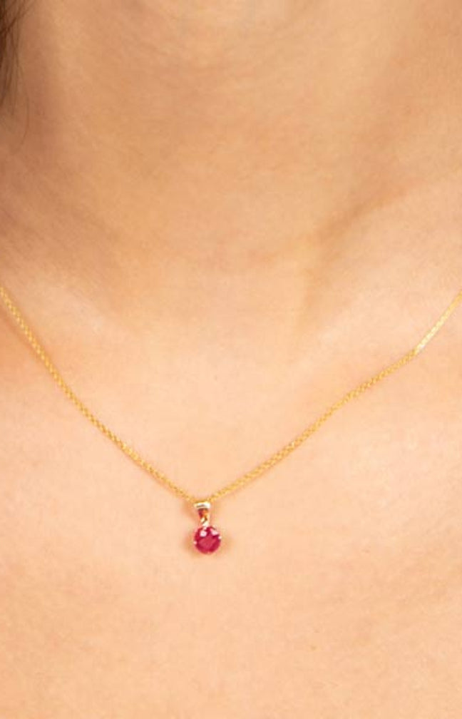 Pendentif Puce - Or jaune 375/1000 & rubis