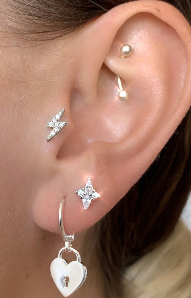 Boucle d'oreille - Petit cœur - Laiton plaqué argent 10 microns