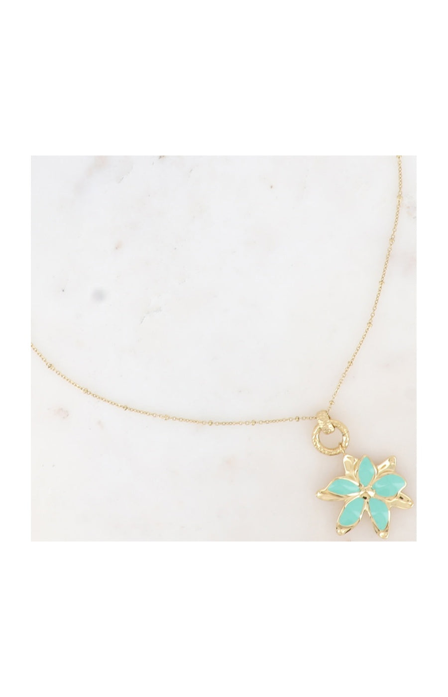 Collier Magnolia - Acier inoxydable doré & fleur vert glacé