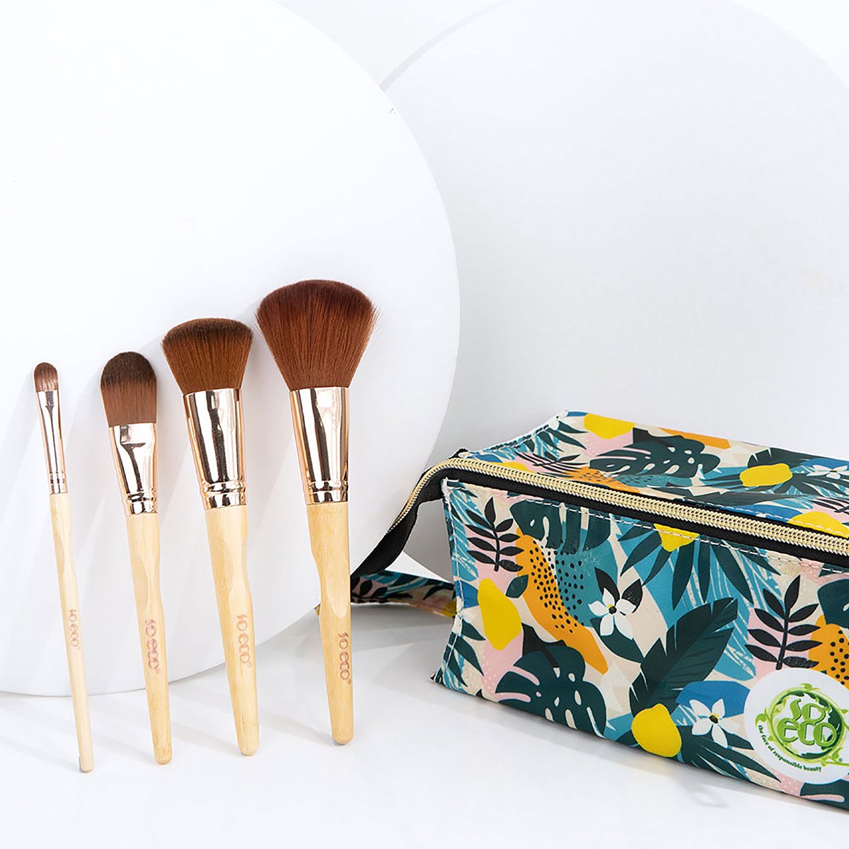 Coffret pinceaux de voyage - Teint & yeux - 4 produits & trousse