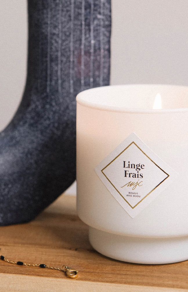 Bougie parfumée - Linge frais - Collier acier inoxydable doré & noir - 200 g