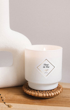 Bougie parfumée - Fleur de thé - Collier acier inoxydable doré & noir - 200 g