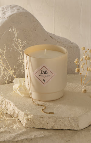Bougie parfumée - Exclu Beauté Privée - Fleur de thé - Bracelet acier inoxydable doré - 180 g