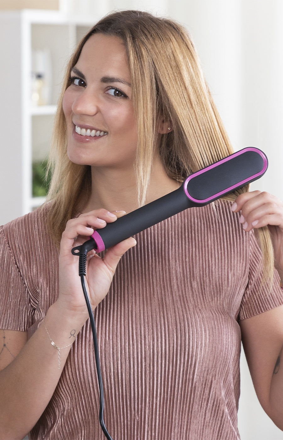 Brosse lissante en céramique - Cheveux - Noir