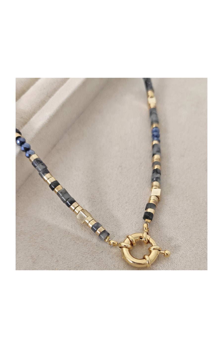 Collier - Laiton plaqué or & pierres de cristal