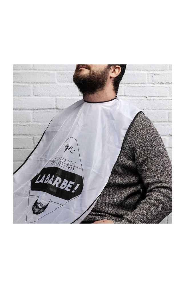 Tablier à barbe avec fixations