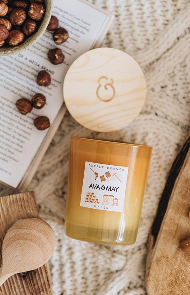 Bougie parfumée - Toffee Crunch - Caramel & noisettes grillées - 180 g