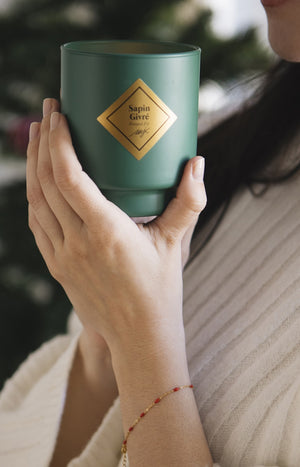 Bougie parfumée - Sapin givré - Bracelet acier inoxydable doré & rouge - 200 g