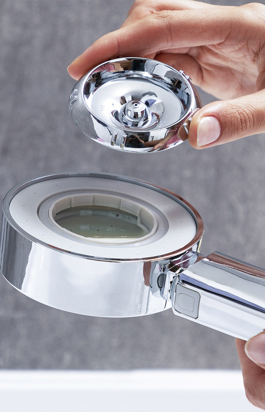Pommeau de douche - Distributeur intégré