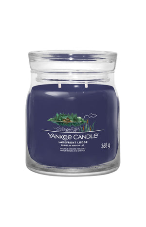 Bougie gobelet - Chalet au bord du lac - Modèle medium - 368 g