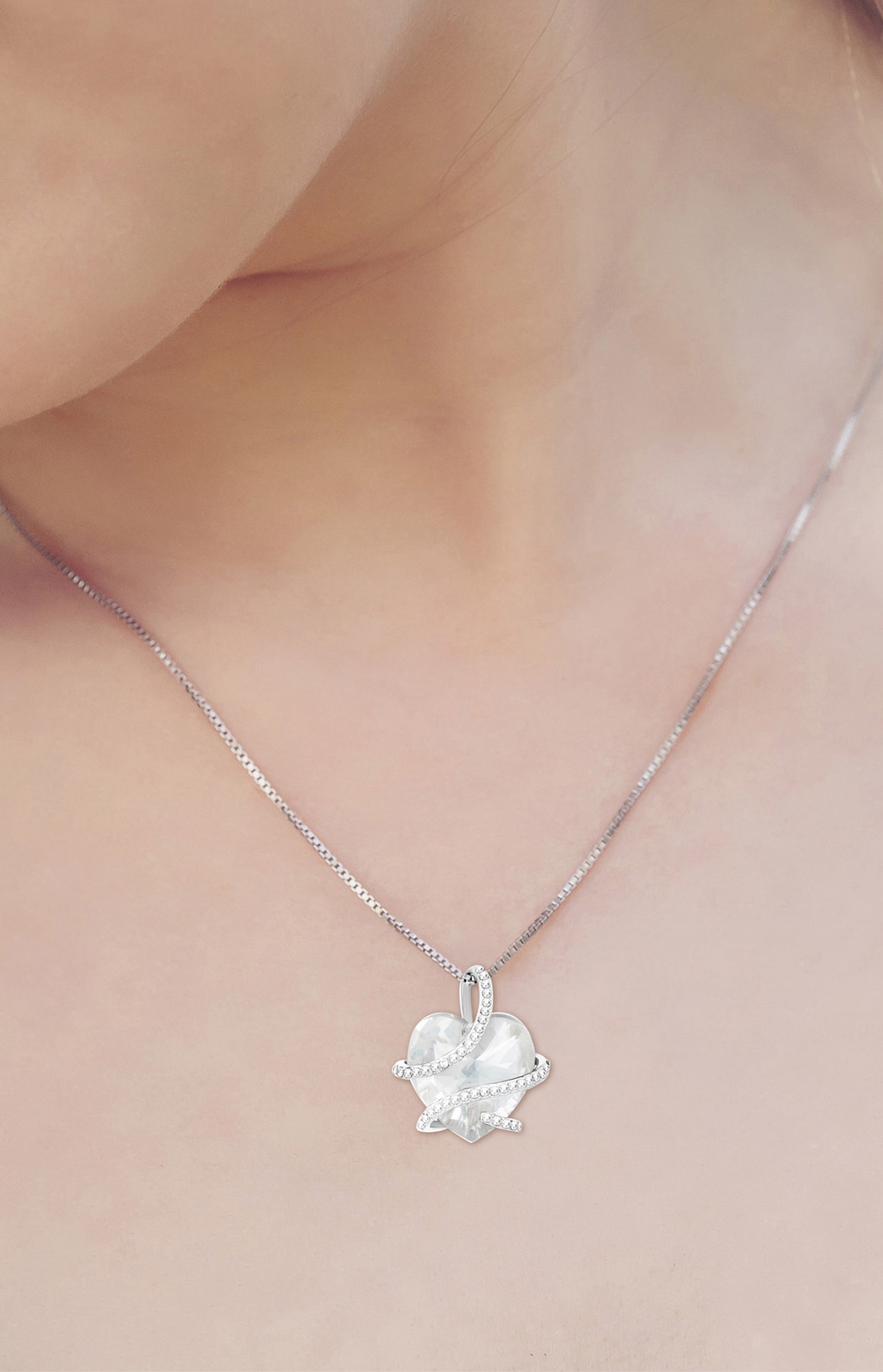Collier pendentif en cœur - Alliage & cristaux - Argenté