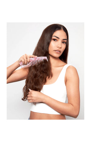 Peigne marbré à dents larges – Rose