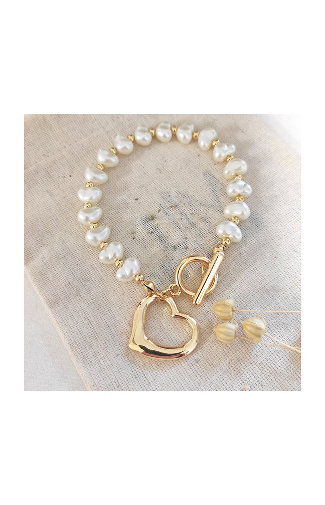 Bracelet - Laiton plaqué or & perles synthétiques en forme de cœur