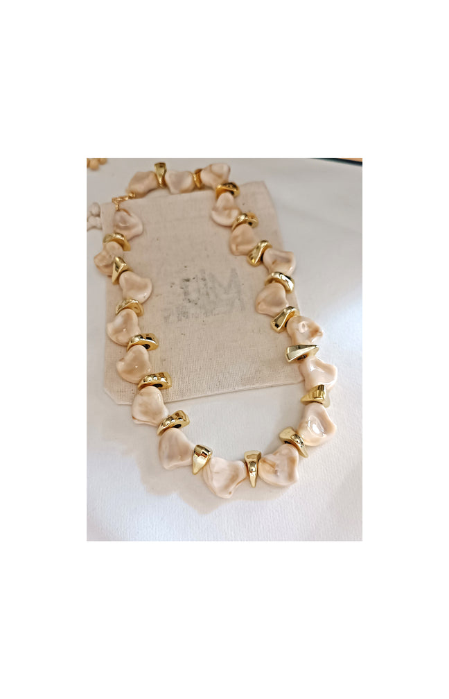 Collier - Laiton plaqué or & maillons effet résine - Beige