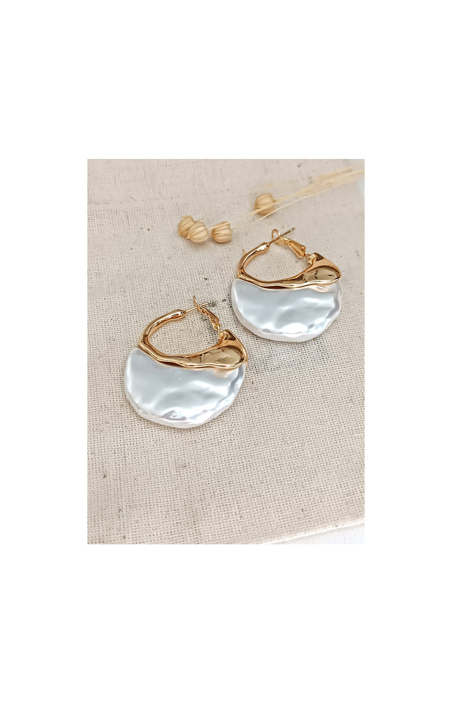 Boucles d'oreilles - Laiton plaqué or & perle synthétique