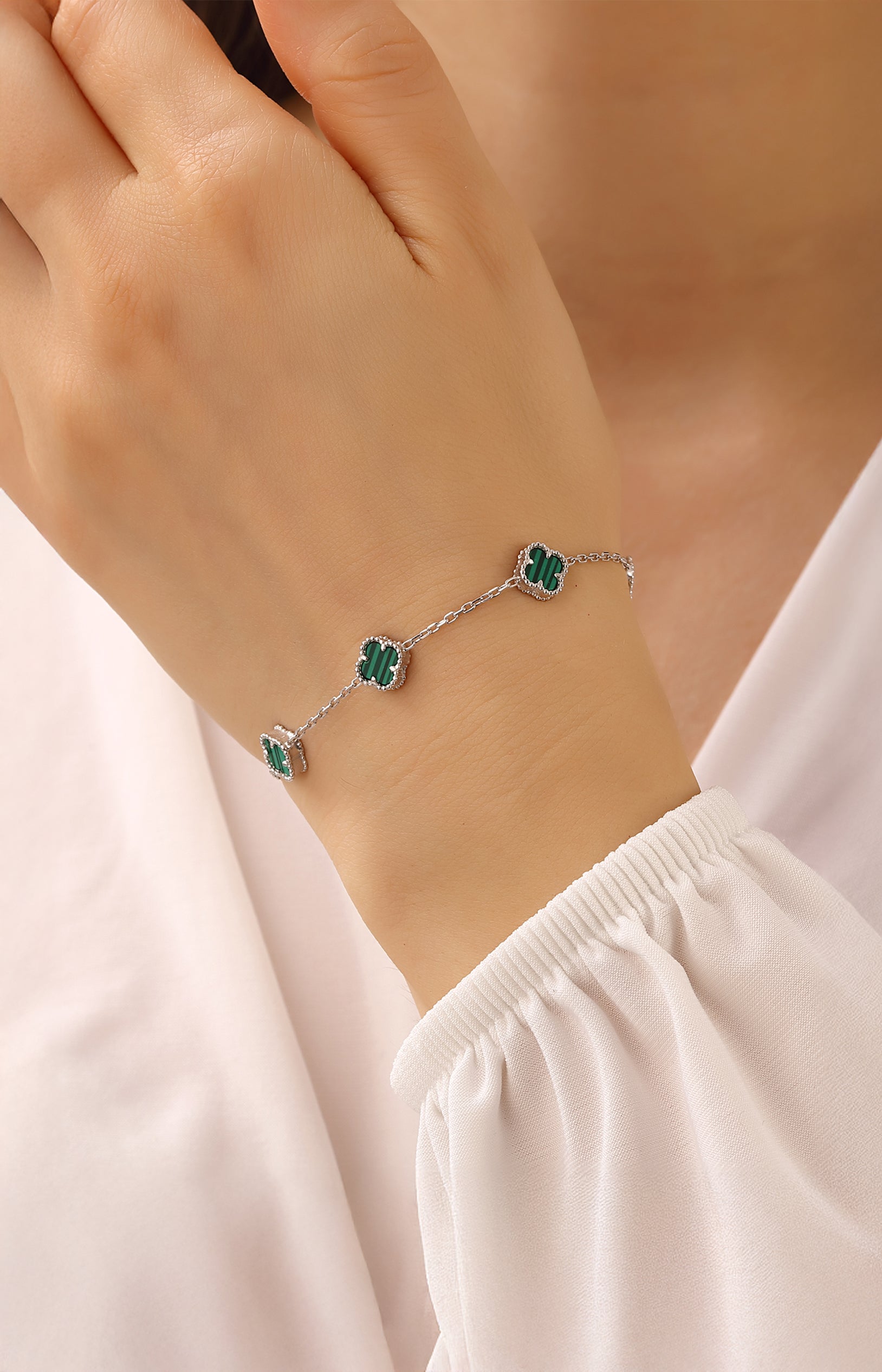 Bracelet argenté avec trèfles - Nacre - Vert