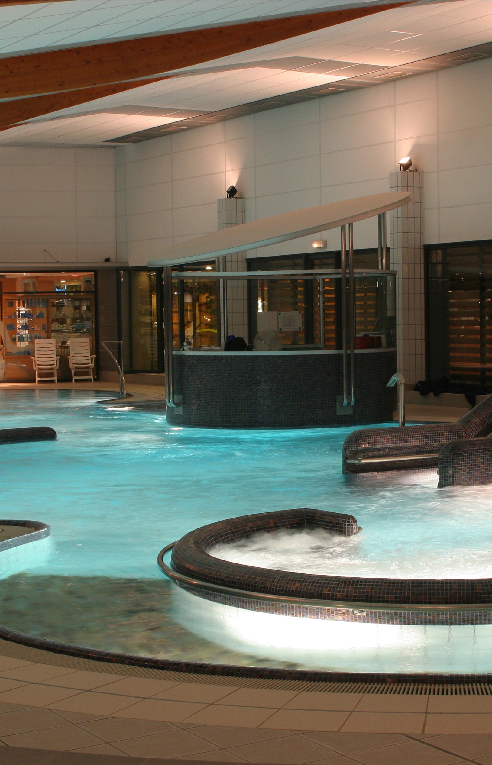 Accès Spa illimité+ Soin Visage Tomate Glow Ella Baché - 35mn