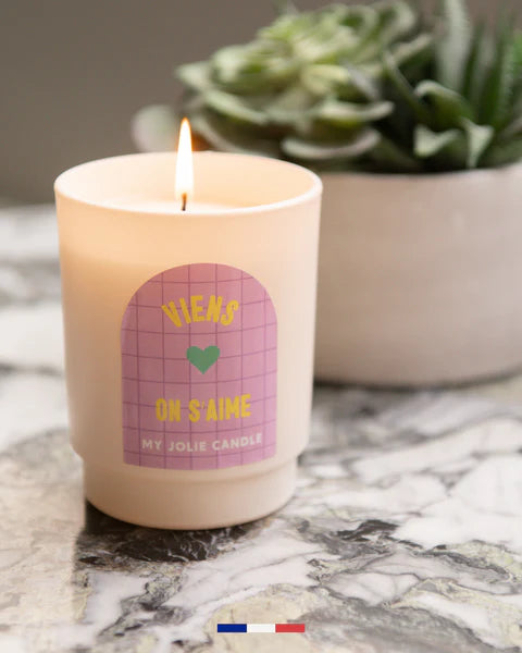 Bougie parfumée - Fleur de thé - Message "Viens on s'aime" - 180 g