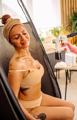 Gommage visage + Spray Tan visage + décolleté + corps