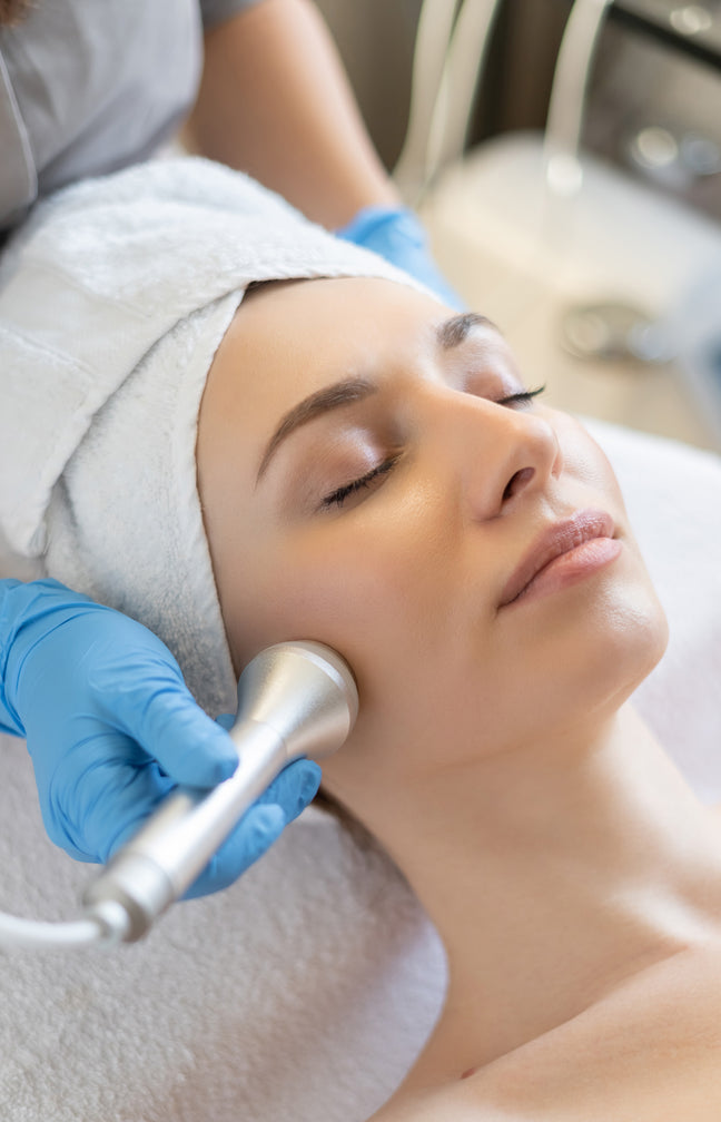 JETPEEL® anti-âge + radiofréquence contour des yeux et lèvres