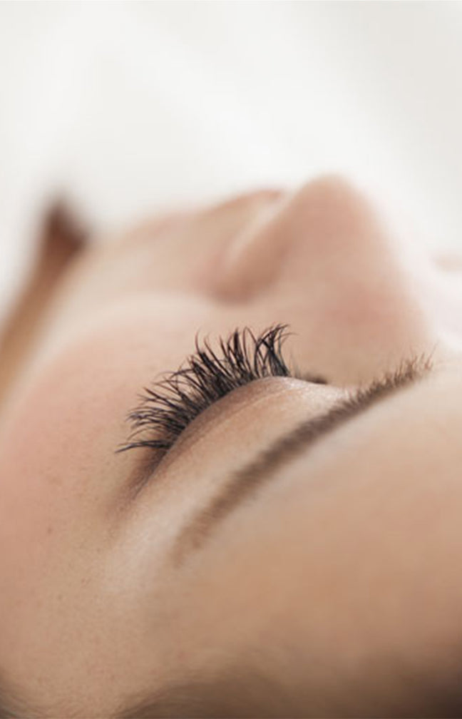 Pose extension de cils - volume russe