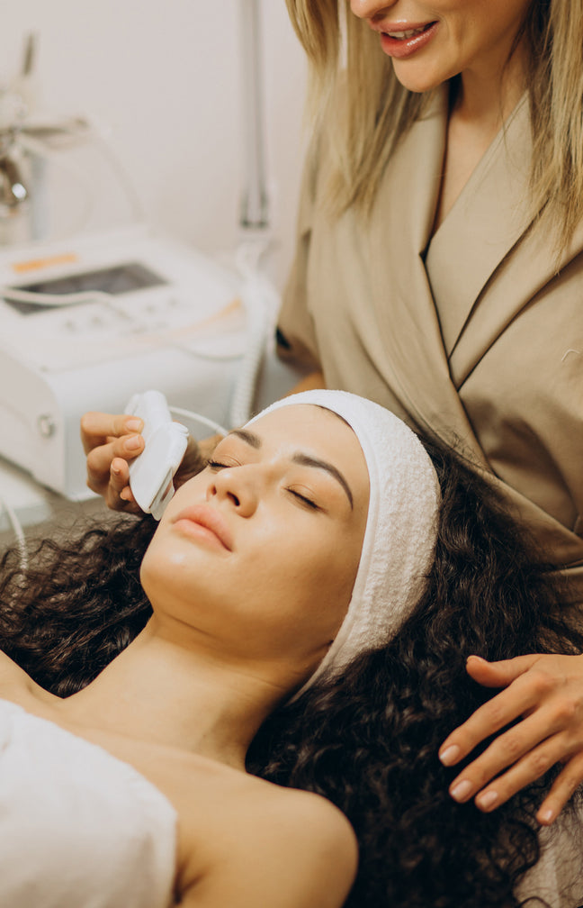 Soin PEELING + Led therapy anti acné 30 mn