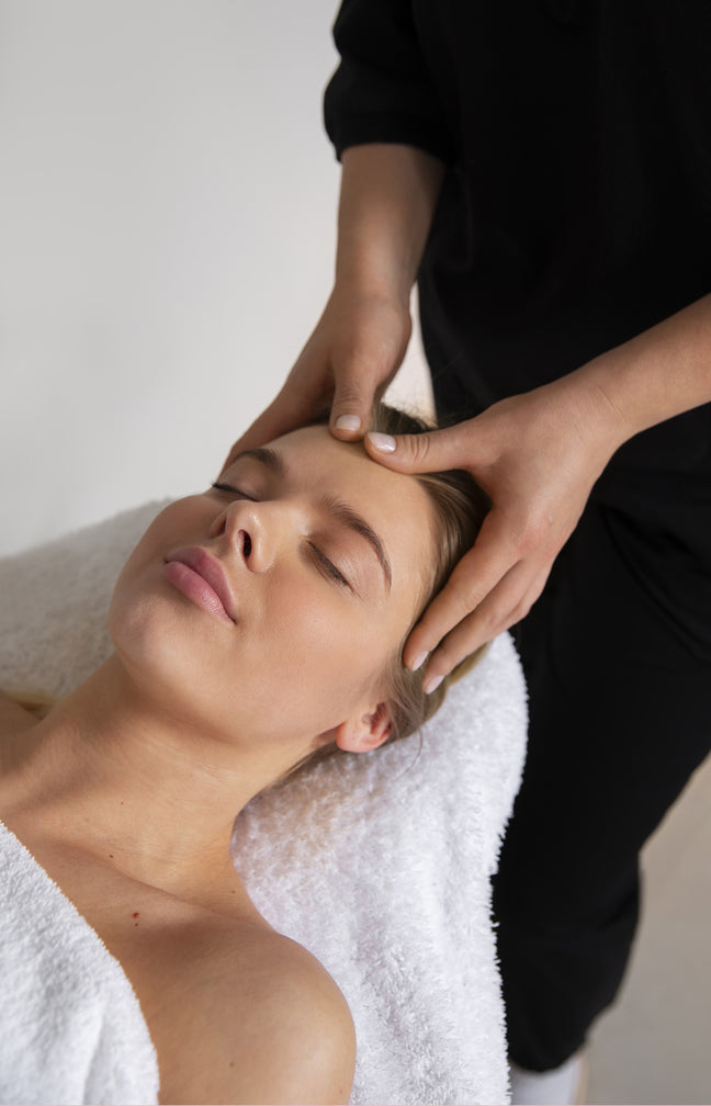 Soin remodelage de l'ovale du visage / double menton