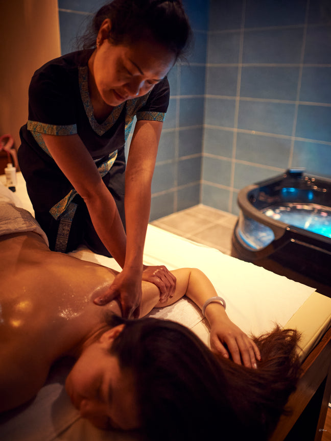 Massage thaï aux huiles chaudes en duo